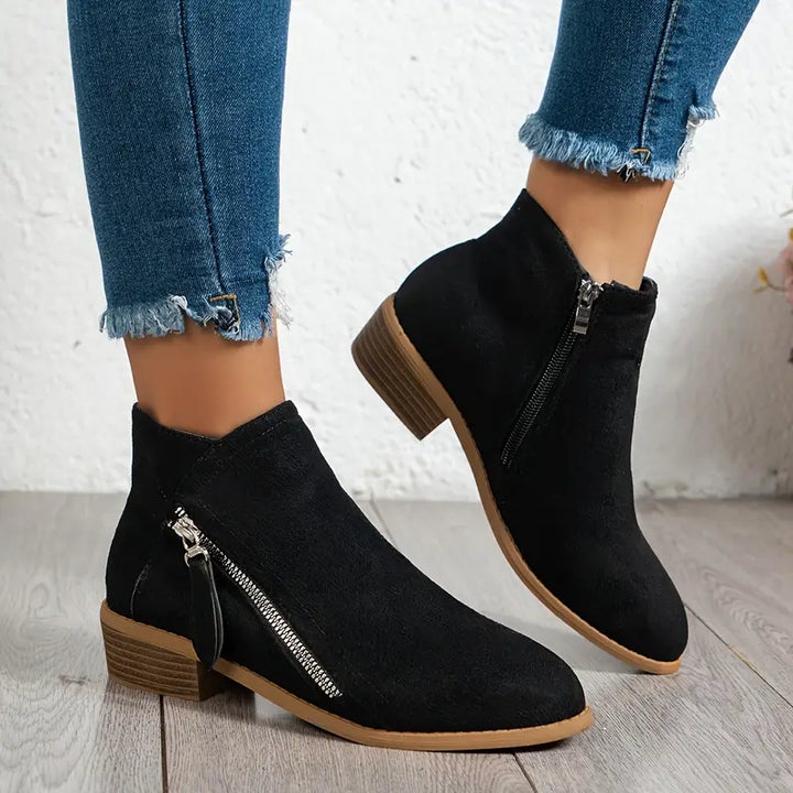 Elegante Suede Ankle Boots