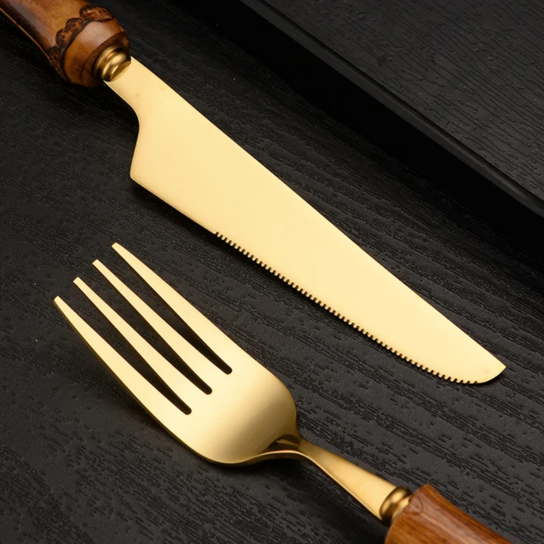Savoré™ Bamboo Handled Cutlery Set